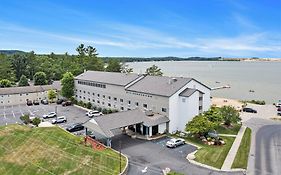 Dunes Waterfront Resort